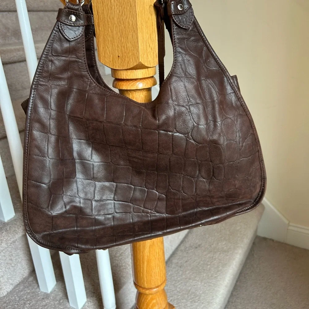 Arcadia Brown Genuine Leather Shoulder Bag - Picture 6 of 15